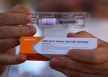 Ministério da Saúde fecha contrato para compra de 54 milhões de doses da CoronaVac